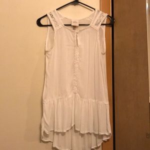 Medium white Knox rose blouse!!